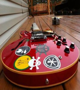 Anpassad butik Alvin Lee Semi Hollow Body Big Red 335 Jazz Electric Guitar Multi Stickers Top Small Block Inlay 60s Neck HSH Picku9507787