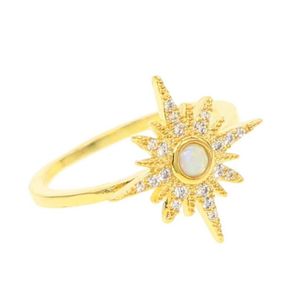 Ringe Goldfarbe zartes weißes Feuer Opal CZ Sonne Burst Nordstern Fashion Klassische europäische Frauen winziger Ring Mini Einfacher zierlicher Tropfen De Dhyuk