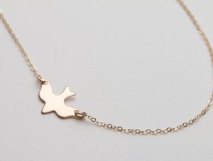 10st N107 Gold Silver Tiny Soar Flying Bird Necklace Peace Dove Halsband Little Llow Baby Bird Halsband Abstrakt halsband5021331