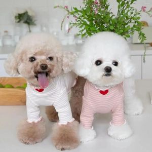 犬のアパレル甘いハート刺繍ボトムシャツかわいいベスト猫の衣類ストライプ秋の冬