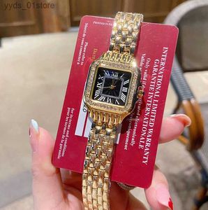 ساعات النساء للسيدات للسيدات Square Panthere Fashion Quartz Ment Es Square Tank Women Silver Silver Es Montre de Luxe Business C318 مع AAA Box L46