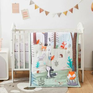 3st Microfiber CRIB Sängkläder Set Forest and Animal Designs for Boys and Girls Baby Quilt Inkluderar ark kjol 240325