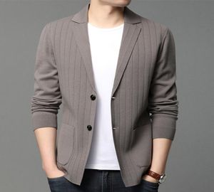 Abito da uomo Cappotto a maglia Casual Fashion Stripe Cardigan Giacca coreana Solid Blazer Outwear Caso Casaco Mascolino Style7728180