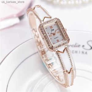 Armbandsur Fashion Rectangle Steel Rhinestone Women Armband240409