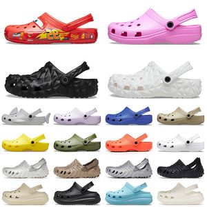 crocs pollex clog croc designer sandals slides Luxurys رجاليّ إمرأة منصة إبزيم عرضيّ شاطئ حذاء رياضة مطّاطة حذاء عرضيّ 【code ：L】