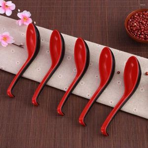 Löffel 5pcs/Set Plastik rot schwarze Suppe Langer Griff Anti -Skalding Brei Nachahmung Porzellan Bicolor -Knödel