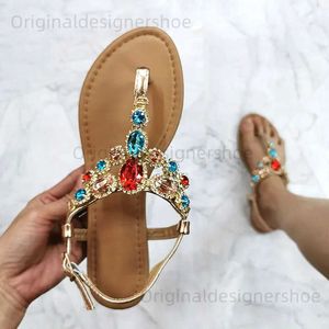 Sandálias 2024 Glodiator de verão feminino sandálias coloridas Big Diamond Party Shoes Rhinestone Decoration Simple Comfort Casual Woman Sandalias T240409