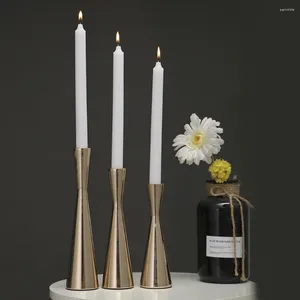 Candle Holders European Retro Candlestick Romantic Wedding Meditation Stand Light Holder Dining Home Decor