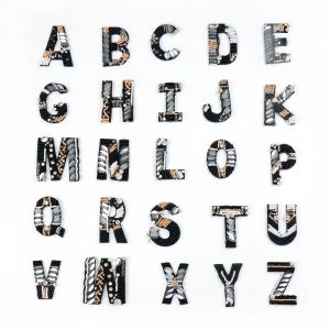 A-Z Rhinestone Pärlor Engelska Alfabetet Letter Applique 3D Sew On Letters Patch för klädmärke