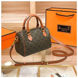 O designer de bolsa de couro vende novas bolsas femininas a 50% de desconto prbyopia bolsa feminina nova bolsa de crossbody de ombro único de alta ponta