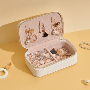 Caixa de armazenamento de jóias de couro protegida Brincos de colar de anel Jóia de jóia de jóia Viagem Cosméticos Caixa de contêiner de organizador de beleza