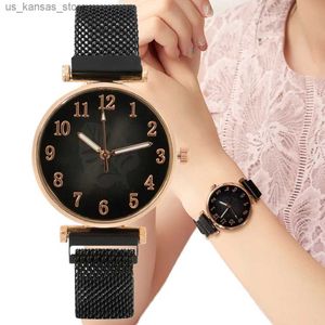 Wristwatches Luxury Ladies Simple Digital Leaf Design Quartz Stylish No Clasp Magnet Stainless Steel Womens Clock Dress es240409