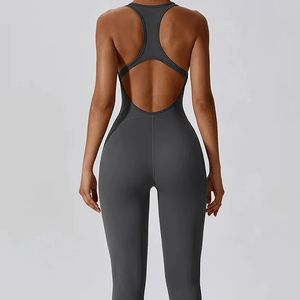 Rückenless Jumpsuit Yoga Set für Frauen Sport Overalls sexy Trainingskleidung Weiche Onepiece Fitness Bodysuit Fitnessstudio Sportswear Frau 240402