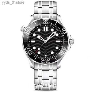 남자 디자이너를위한 여자 시계 남성용 고품질 Montre Montres Mouvement es 여성 Seamaster Diver300 기계식 자동 발광 904L 스틸 42mm L46