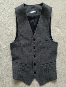 2020 Modest British Gray Wedding Groom Vests Wool Herringbone Tweed Vests Groomsmen Vest Men039s Suit Vest Prom Attire Waistcoa3787046