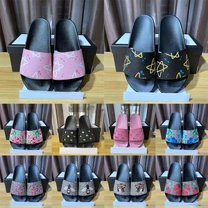 Luxury Fashion Designer Sandals Womens Mens Floral Animal Prints Slippers Famous Red Blue Pink Black Flat Mules Cloud Bottoms Slides Beach Shoes Flip Flops Sliders