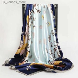 Sciarpe 90*90 cm di seta quadra di sciarpa da donna designer bellissimo fiori foulard a scialle di raso morbido kerchief sciarpes al collo coarafarf240409