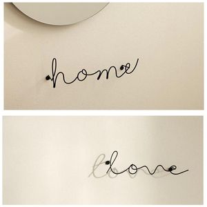 Płytki dekoracyjne 1PCS Nordic Proste żelazne litery Wiszące dekoracja salon sypialnia sztuka rzemiosła domowe ozdoby domowe