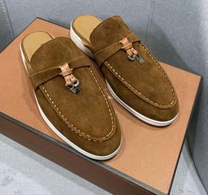 Lora piana chinelos designers de luxo de verão Walk Charms embelezados camurça mulas fechados Sapatos de couro genuíno deslizamento casual em apartamentos para mulheres calçadas gewr