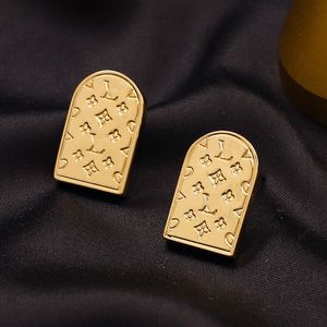 20Style High Quality Classic Luxury Brand Designer Stud Earrings 18K Gold Plated Print Jewelry Fashion Women Earring Wedding Party Gift