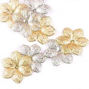10st Gold Silver Connectors Hollow Flower Filigree Wraps för DIY Scrapbook Jewelry Making Home Decor Metal Crafts 43mm YK0782