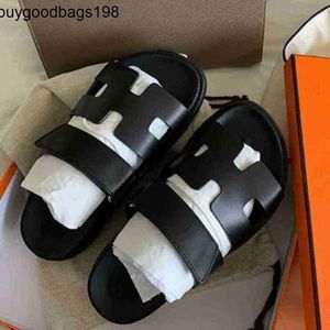 Chypres Sandals Womens 슬리퍼 디자이너 오리지널 새 매장 30 쌍의 누출 따기 부력 부력 모든 가죽 자체 돈은 로고 6nay oggk 8rfm