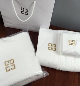 Nya säljande badhanddukar designer broderad varumärke fyrkantig handduk.