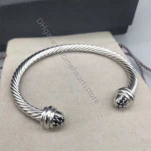 Luxury Designer Bracelets 5MM 4MM thick Twisted Pearl Head Women Fashion Bracelet Versatile Twist Jewelry Platinum Plated Wedding Gifts Bangle CK8S