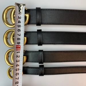 Fashion Classic Belt Men Designers Belts Womens Mens Casual Letter Smooth Buck Belt Bredden 2,0 cm 2,8 cm 3,8 cm med låda