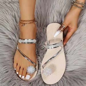 Sandalen Damen Sommer New Fashion Beach Strass Strass Flat Pantoffeln Luxus Frauen Designer Designer Schuhe H240409