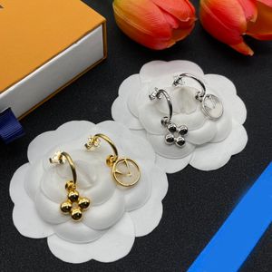 Designer Earrings Clover Letter Ear Stud Women Gold Silver Plated Stainless Steel Ear Drop Dangle Hoop Earrings Fashion Jewerlry Wedding Party Gift High Quality