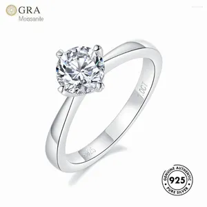 Pierścienie klastra Wedding Figer 0,5ct 1.0ct Mossanite Diamond S925 Solid Stirling Srebrna biżuteria