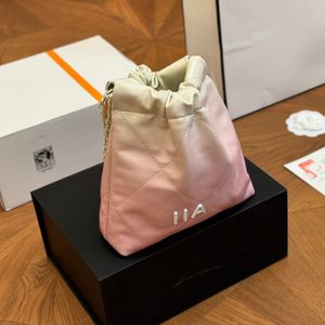 Gradient Mini Garbage Bag designer Kvinnor axelväska läder diamant hårdvara metallbokstäver lyxig handväska crossbody väska makeup väska på väska plånbok kort väska 20 cm