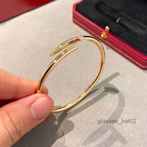 Luxury Classic Designer Bracelet Nail Bracelet Fashion Unisex Cuff Bracelet Couple Bangle Gold Jewelry Valentines Day GiftQ7DC