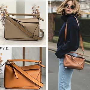 designväska lyxväska crossbody väska axel väska en praktisk väska designer väska kvinnor väska sadel väska geometriskt pussel geometriskt paket tygväska bogg väska