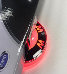 2020 Nuovo logo LED 4D 4D da 82 mm Distintivo posteriore Emblema Light Emblema Decor decorazioni per lampada per coda per BMW2321951