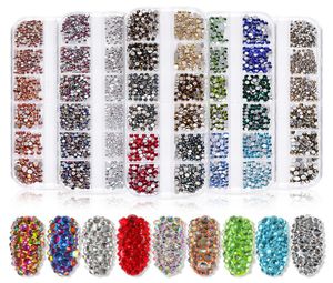 Nail Art Rhinestones Kiti 3D Tırnaklar Süslemeler Parlak Cam Matkap Altın Gümüş Renkli Kristal Charm Strass Studs 1440 PCS Box4382672