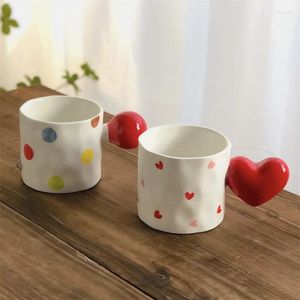 Muggar Kawaii Girl Ceramic Mug Söt kaffekopp med hjärtahandtag Milk Tea Water Cups Creative Round Dot Porcelain Drinking Presents