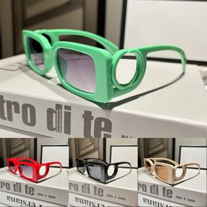 Occhiali da sole di lusso Gli occhiali da design bianco indossano bellissimi delicati Gafas de Sol Lettera oro a acetato Acetato Occhiali da sole Multicolore PJ071 C23