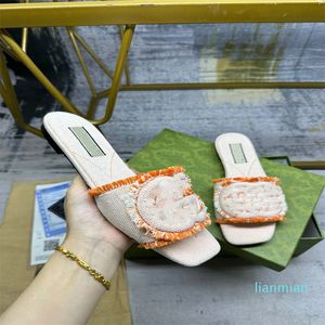 Fashion designer Hollow out slippers ladies flip flops simple youth moccasin shoes suitable for spring summer beach slides 35-41