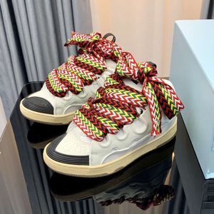 designer skor lyxklänning skor mode läder trottoarkant sneakers parar män kvinnor snörning extraordinära tränare kalvskinn gummi nappa lanvlnlies klassisk sko 24