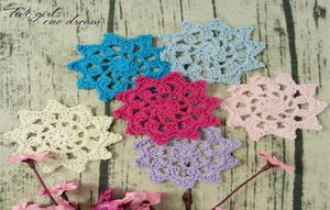 Flores de crochê de algodão 100pic Flores de algodão Applique Recurso Appeal Diy Tano Acessório de Arte Handmada Doilies de Tabela Mats Pad 8cm C1218458770