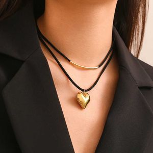 Collane a ciondolo in velluto nero gotico piccolo a forma di cuore collana a filo a forma di cesto adatto per le donne 2024 tendenza elegante catena regolabile a catena alla moda gioielleria di matrimoniqq