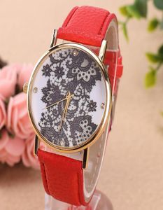 Läderkvinnor Fashion Quartz Wrist Watch Lace Flower Printed Leather Band Ladies Casual Analog Women039s Watches 12 Color8382911