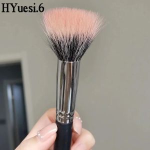 Professionell duo Fiber Stipple Blush Brush Multifunktionell bärbar mjuk konturborste för höjdpunkt Löst pulvermakeupverktyg