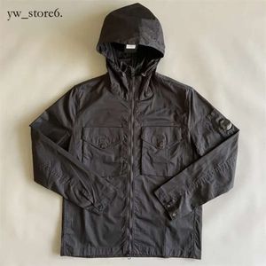 CP Companys Jacket Men's Jackets春と秋のフード付きCP会社マルチポケットレンズ装飾コットンマテリアルメンズCPジャケットカジュアルジッパー2374