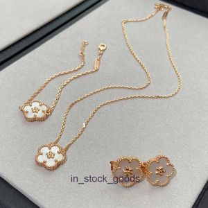 High grade Designer necklace vancleff for women S925 Silver Seven Star Ladybug Necklace for Women Light Luxury Small and Popular Rose Gold 18k Gold Four Leaf Grass 1:1