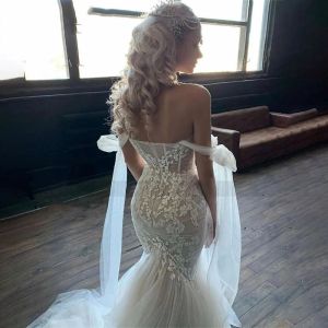 Underbara bröllopsklänningar Applices Tiered Ruched Charming Bride Gowns Vestido Spaghetti Strap Open Back Stylish 2023 Women Robe