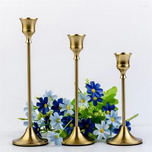 Titulares de vela 3/6pcs um conjunto de luxo titular de ouro Mini castlestick para sala de casamento Acessórios para decoração de casa