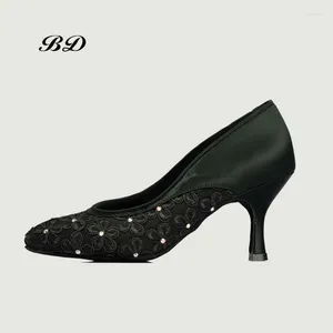 Dance Shoes Factory Outlet Top Ballroom Women Latin Shoe BD 188 Jazz Modern Satin Black Flower Drill High 7,5 cm klackar GIRL